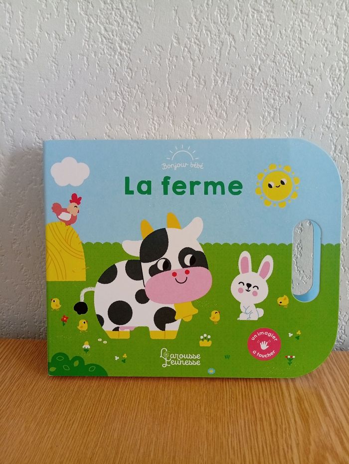 Très beau livre bébé La ferme neuf