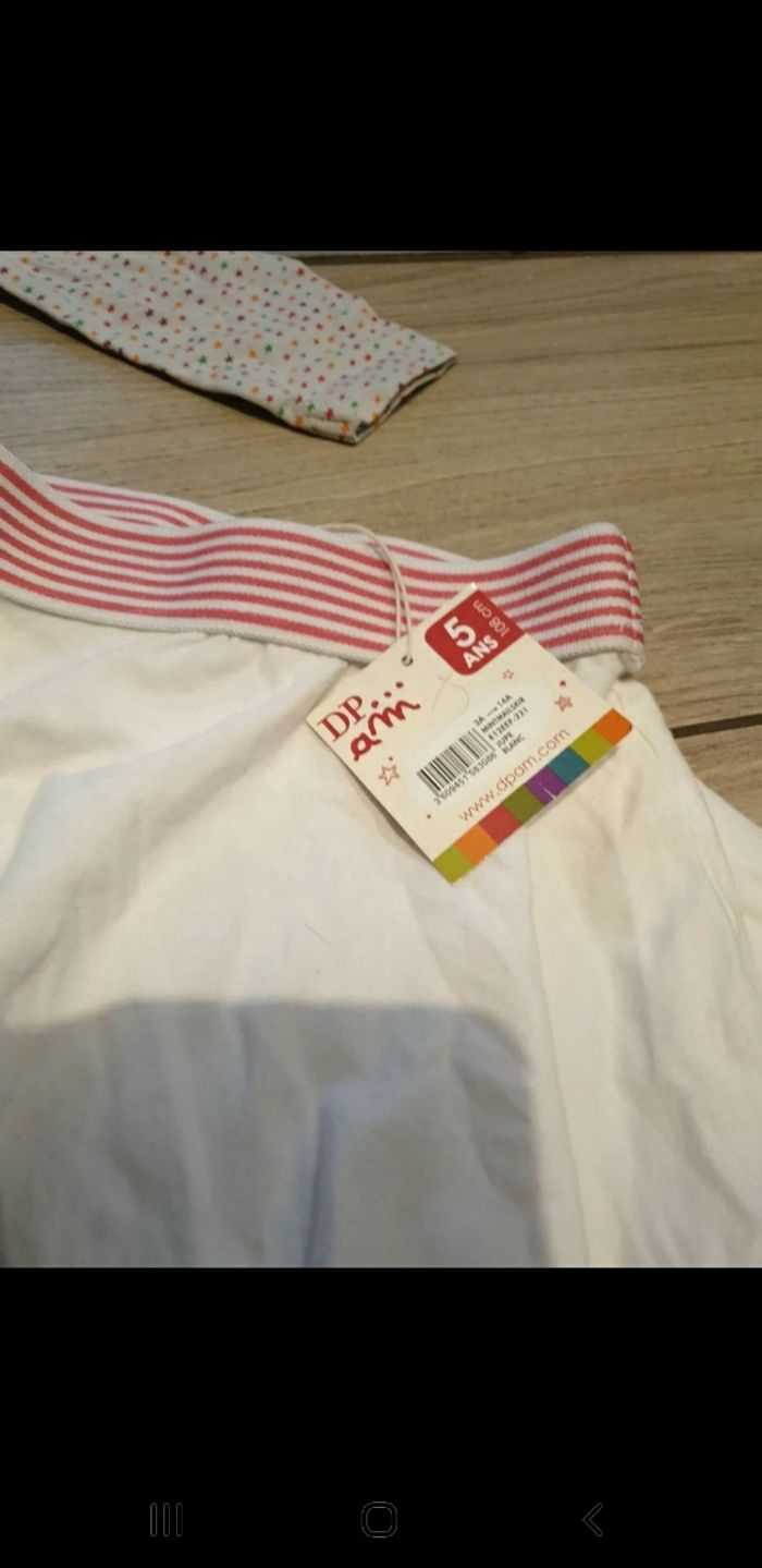 Ensemble fille dpam neuf étiquette 5 ans - photo numéro 3
