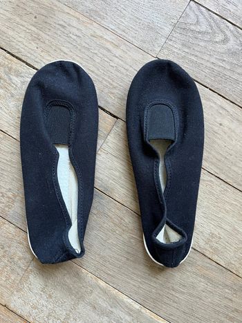 Chaussons noir Domyos 32