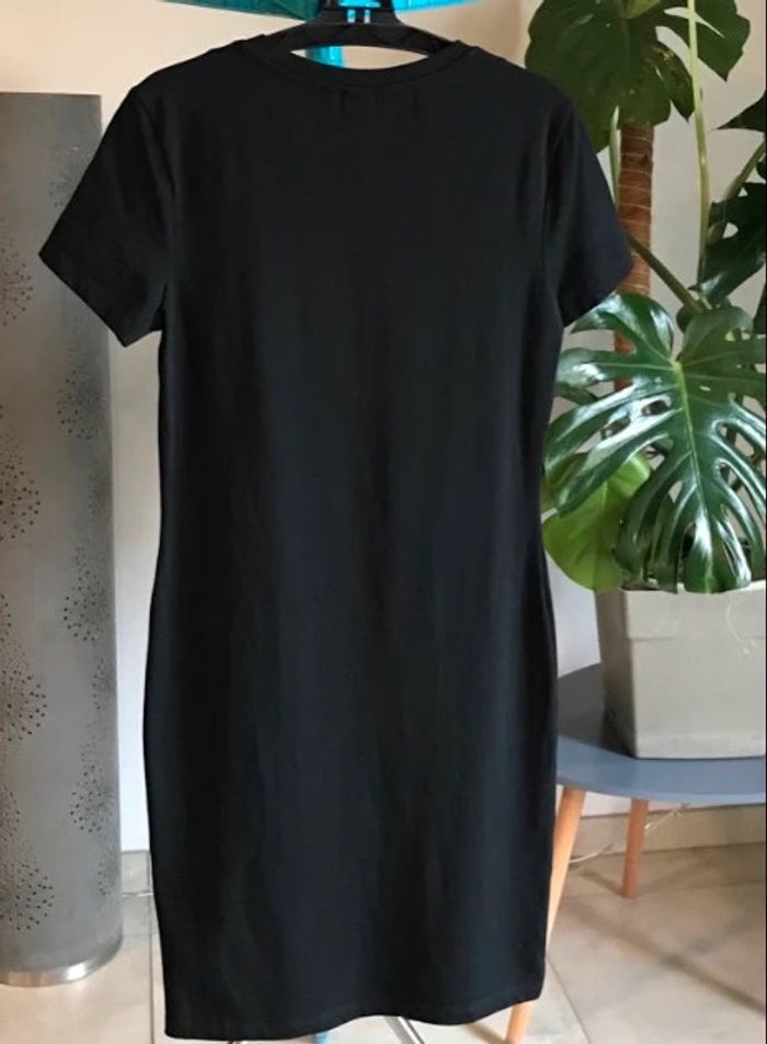 Robe 👗 - photo numéro 2