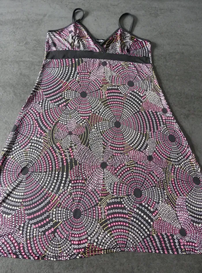 Robe Jennyfer taille L - photo numéro 2