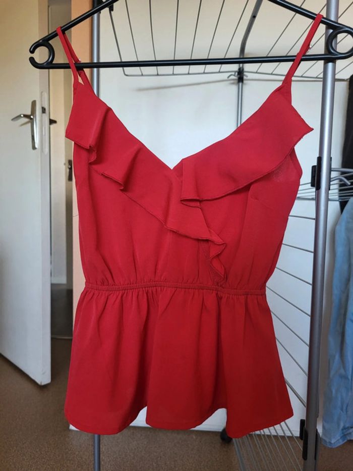 Haut à bretelles rouge