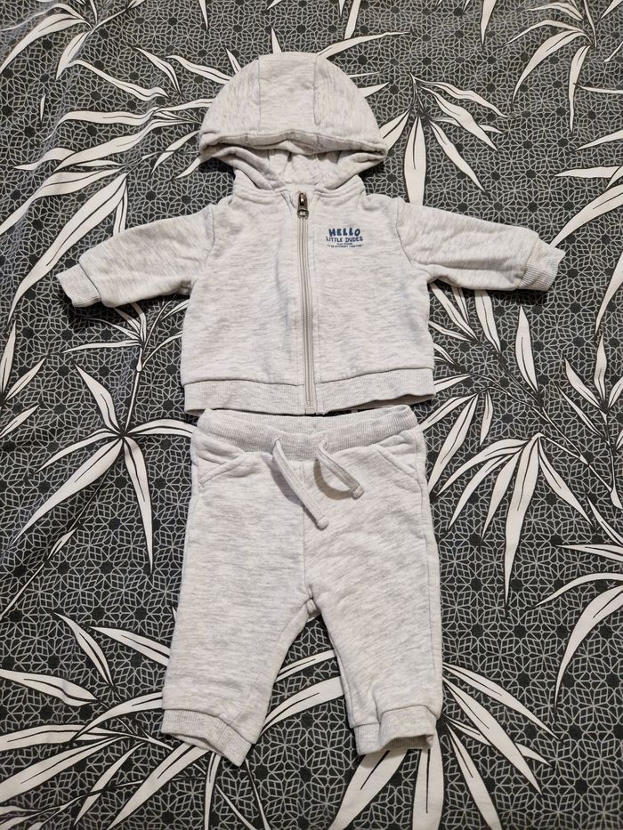 Ensemble jogging 3 mois