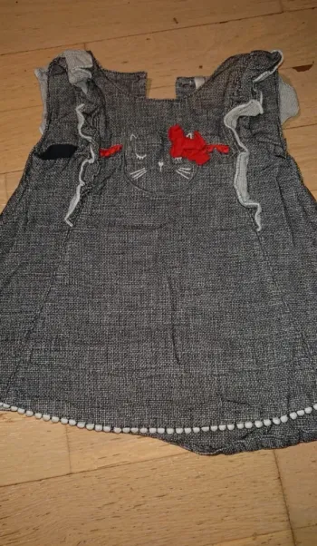Robe noire / grise motif chat