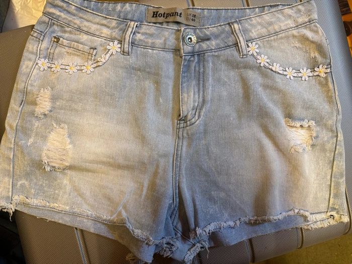 Short jeans