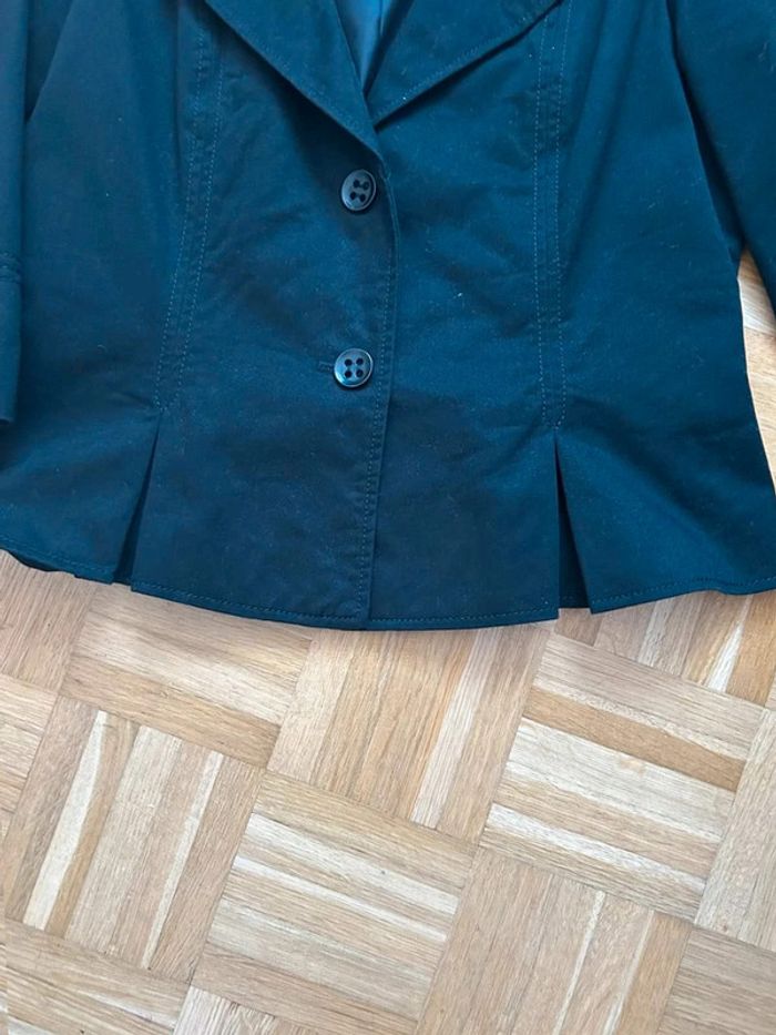 Veste  noire courte avec plis T38 - photo numéro 6