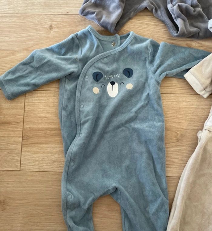 lot de 4 pyjama automne hiver taille 9mois - photo numéro 2