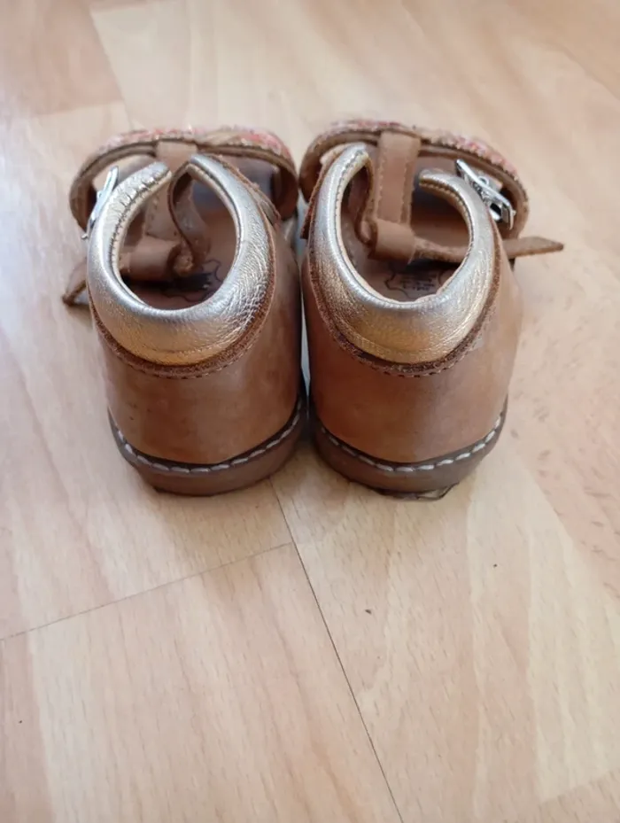 Sandale taille 22 - photo numéro 3