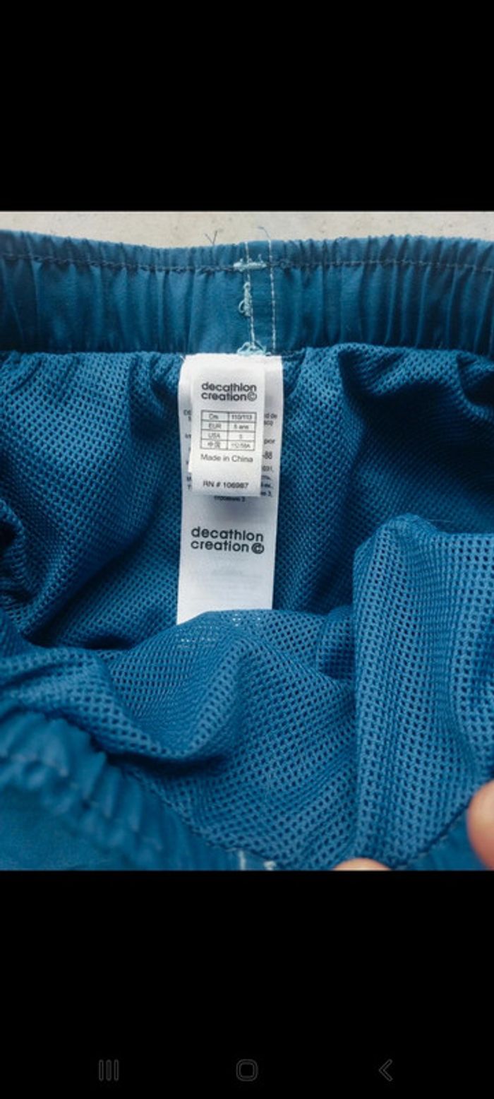 Short de bain Tribord Décathlon taille 5 ans - photo numéro 2
