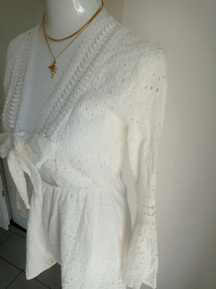 Magnifique combishort blanc cassé broderie et dentelle avec noeud TS/M Clothes - photo numéro 4