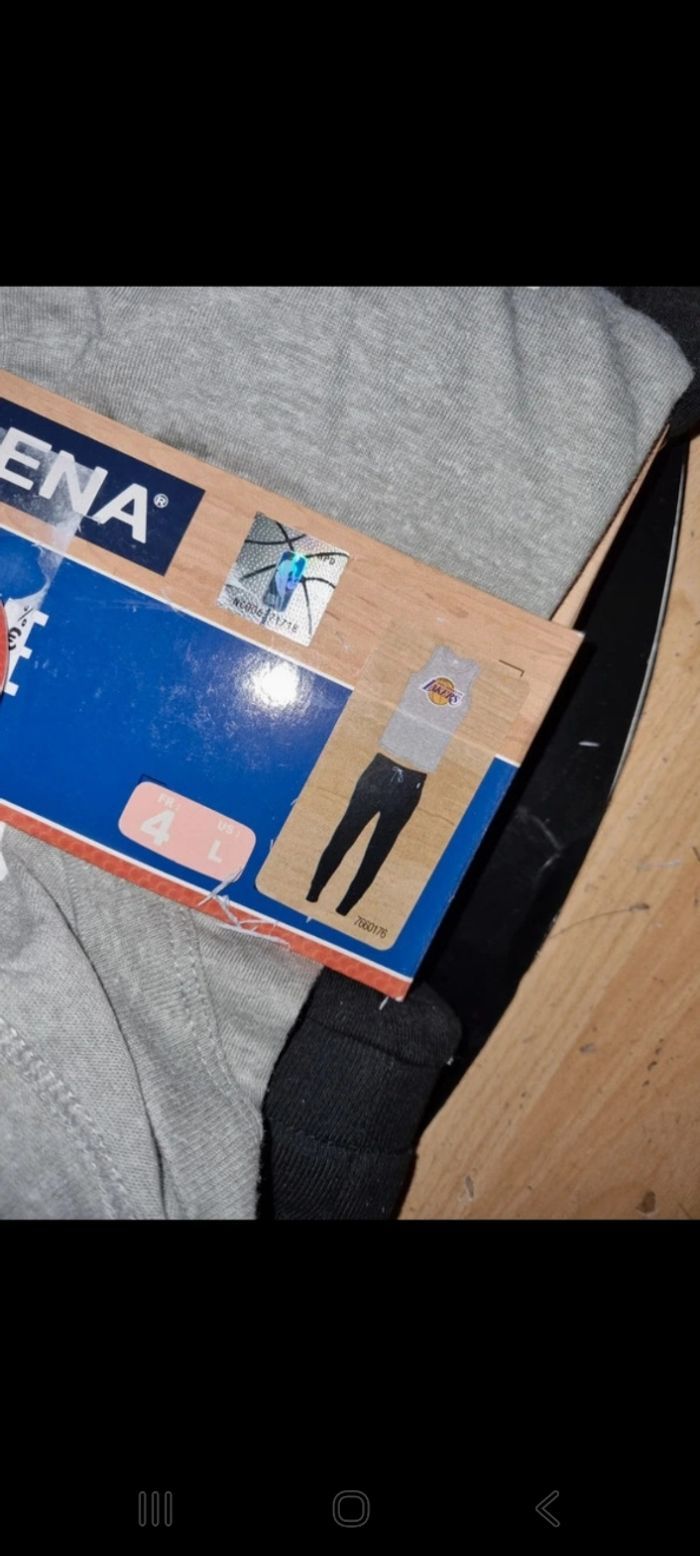 pyjama NBA LAKERS taille L - NEUF - Idée cadeau Noël - photo numéro 2