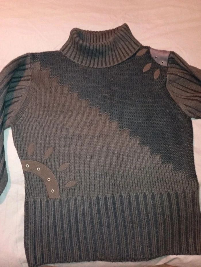 Pull laine col roulé marron foncé