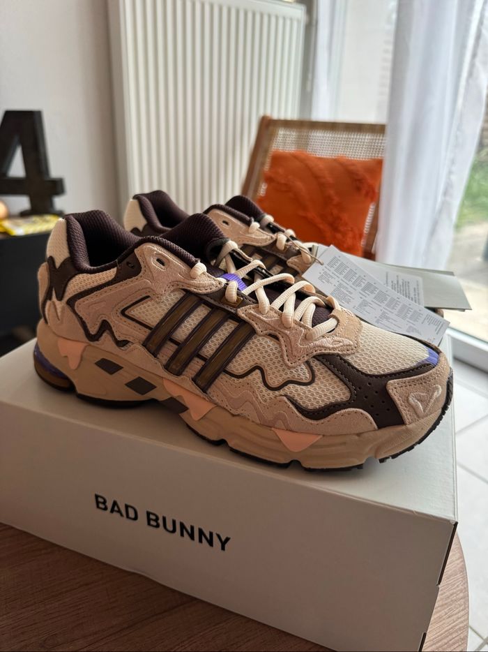 Adidas Bad Bunny Response CL - Neuf avec étiquettes, boite & sac - photo numéro 5