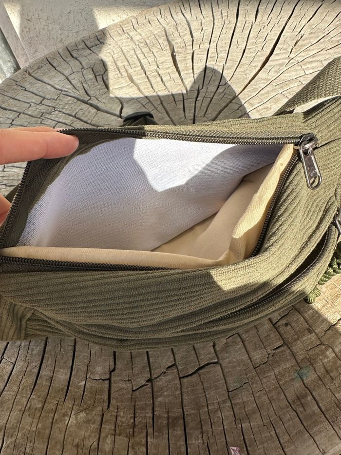 Sac banane velours kaki spacieux - photo numéro 6