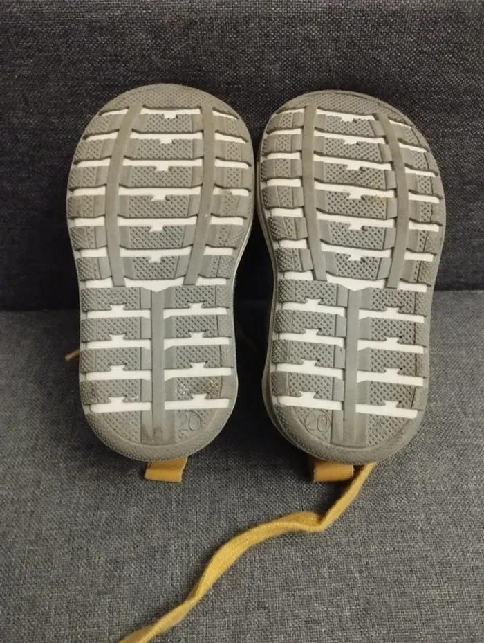 Chaussures Pat et Ripaton taille 20 - photo numéro 5