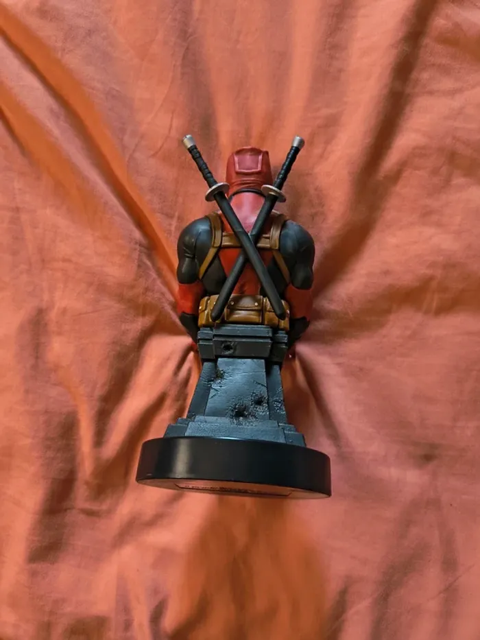 Support Manette Deadpool - photo numéro 2