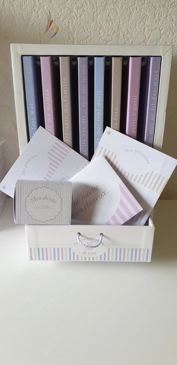 Bibliothèque livre souvenir naissance