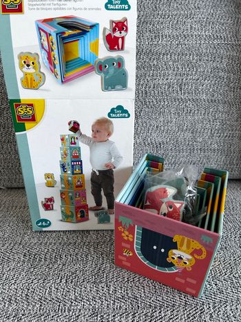 Cubes empilables bébé
