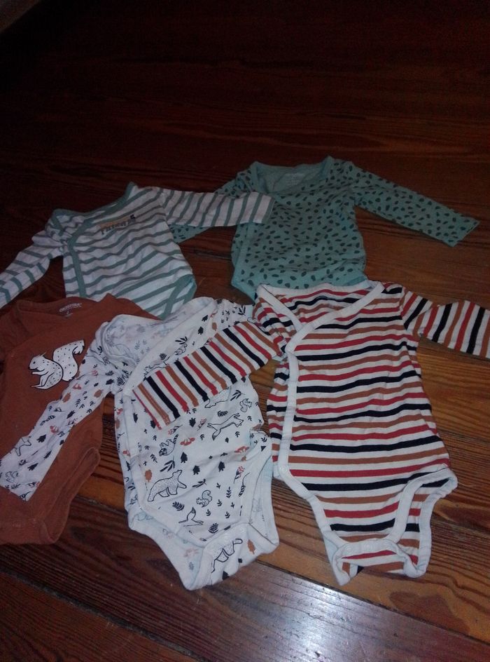 Lot de 13 body bébé 6 mois garçon