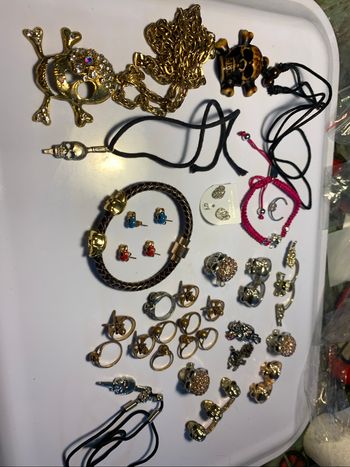 Lot bijoux tête de mort