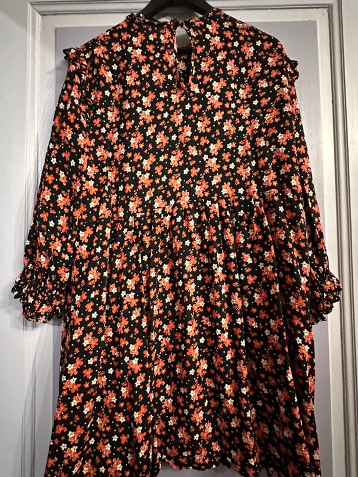 Robe fleurie Zara - photo numéro 2