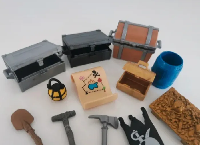 Playmobil lot vrac coffre drapeau pirate bidon plaque trésor or pelle lampe carte - photo numéro 3