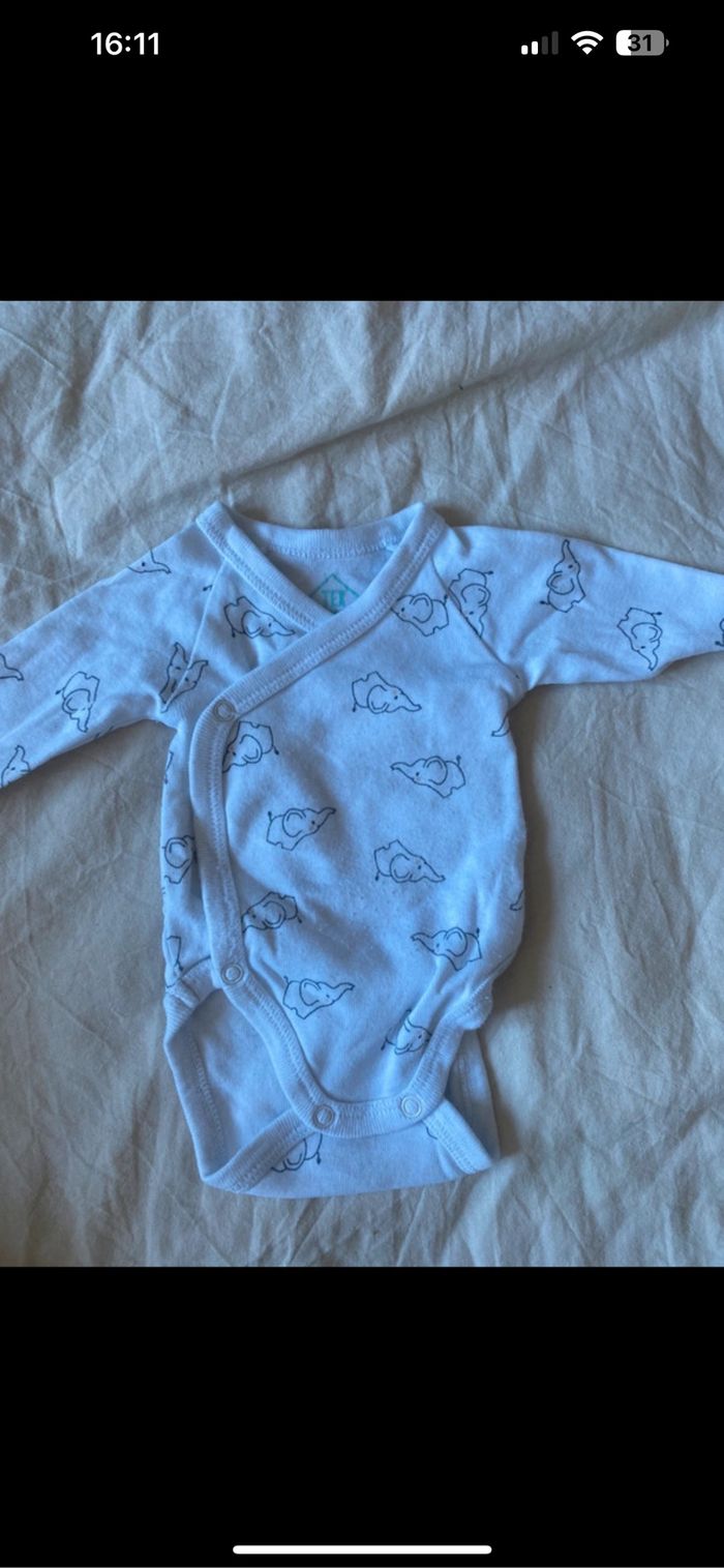 Lot de bodies naissance - photo numéro 4