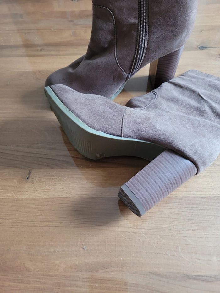 Bottes mi hautes à talons pointure 38 Women Only - photo numéro 3