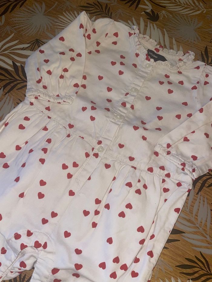 Combinaison blanche à cœurs rouges babygap bb 3-6 mois - photo numéro 5