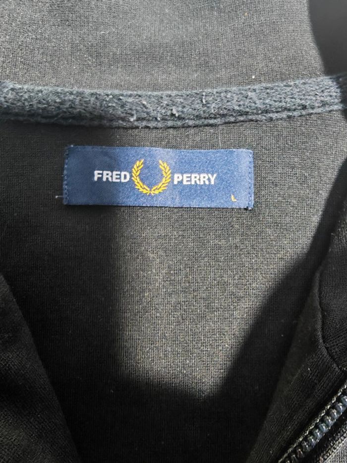 Superbe veste de survêtement Fred Perry, taille L, couleur noire. - photo numéro 3