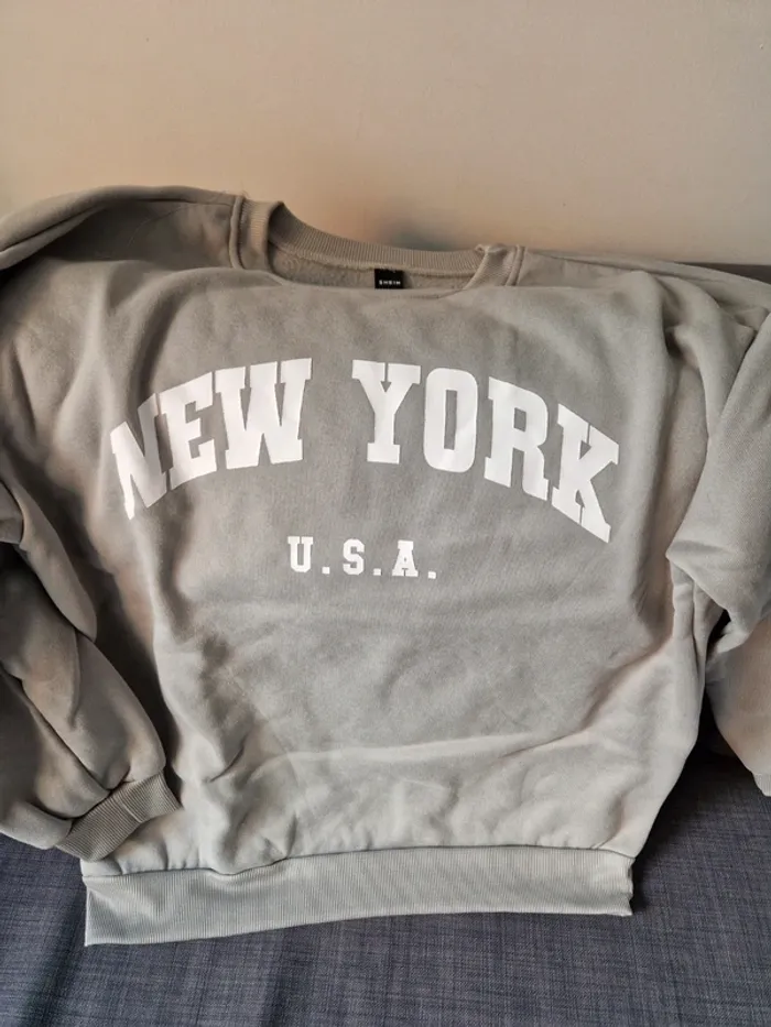Sweat-shirt à lettres à ourlet kaki taille M