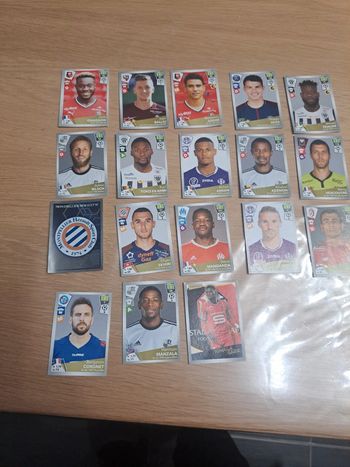 Lot de 18 cartes Panini 2017-18