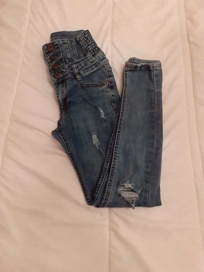 Jeans bleu  taille montante - photo numéro 13