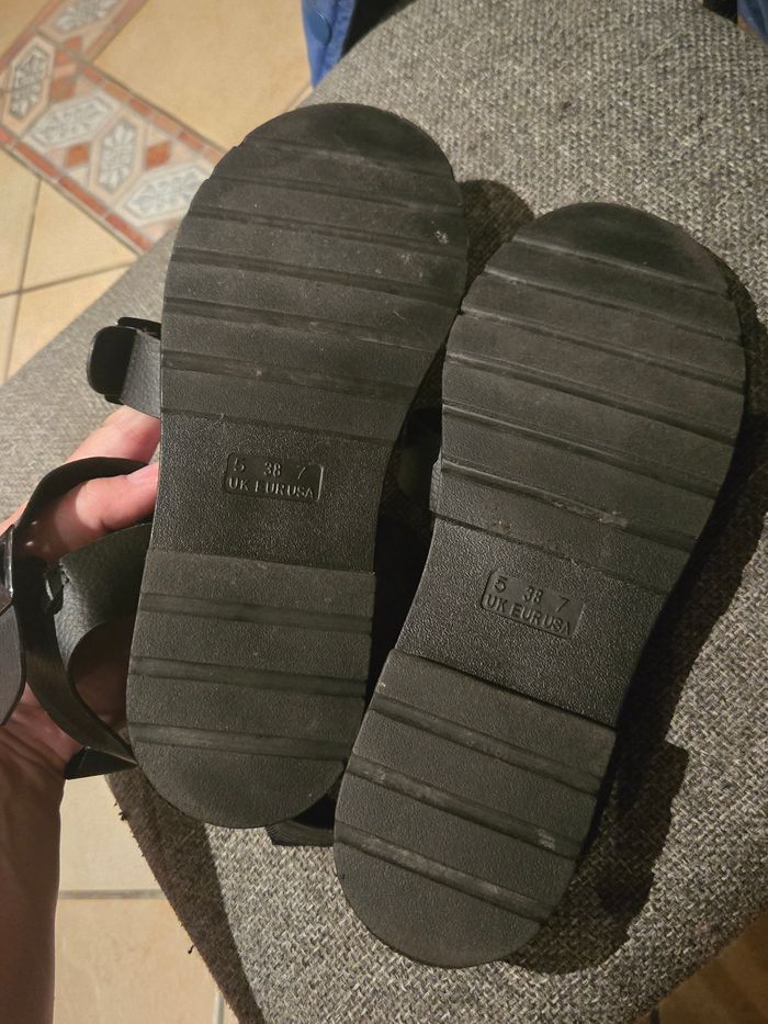 Sandales noires à boucles P38 Primark - photo numéro 9