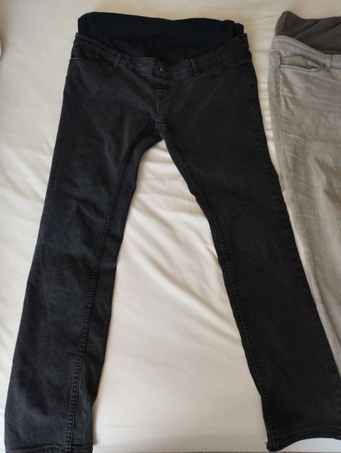 2 pantalons de grossesse T40 - photo numéro 2