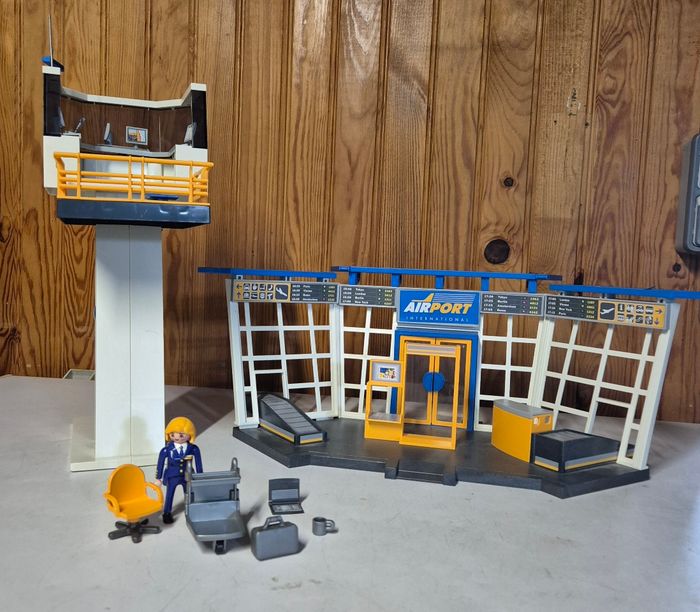 Playmobil 5338 aéroport et tour de controle city action - photo numéro 2
