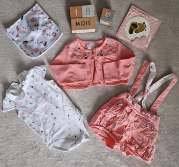 Ensemble body + short à bretelles + gilet court rose - 18M - Sergent Major (Neuf)