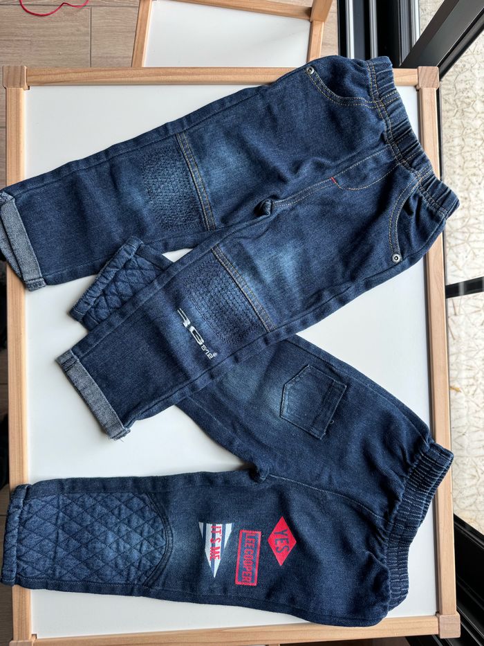 Lot 2 pantalons jeans 18 mois Yes