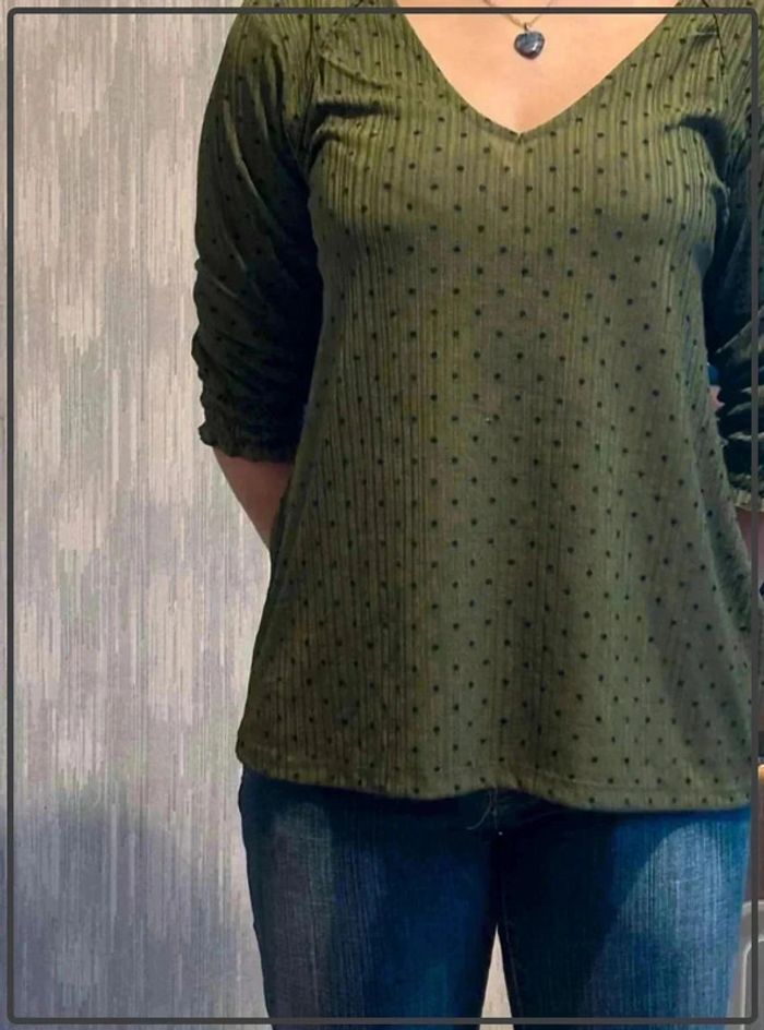Magnifique  blouse a pois  taille  40 - photo numéro 2