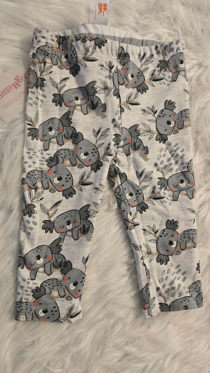 (Neufs non portés) 🏷🏷😍🥰💙💙superbe ensemble sweat zippé et legging réversible 6mois garçon 😍🥰💙💙 - photo numéro 2