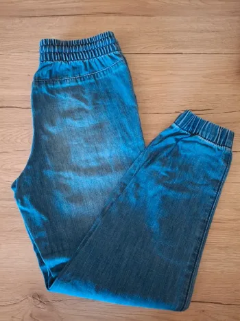 Jean Jogger et denin 9/10 ans