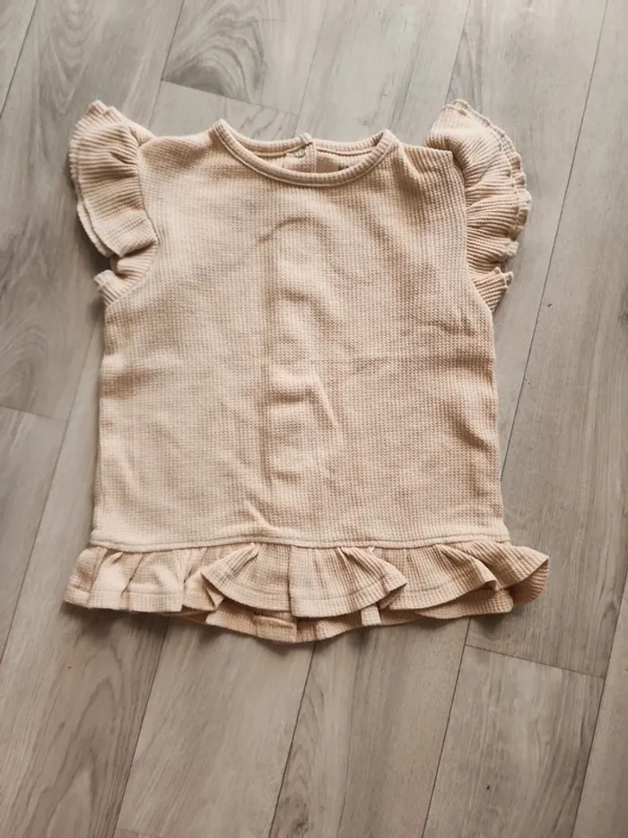 Tee shirt MC debardeur beige 24 mois