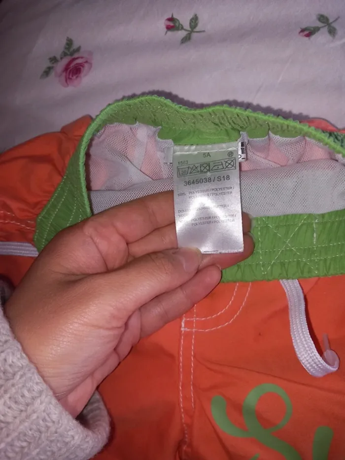 Lot short de bain taille 4 et 5 ans - photo numéro 5