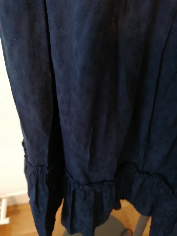 Robe bleue longue broderies - photo numéro 3
