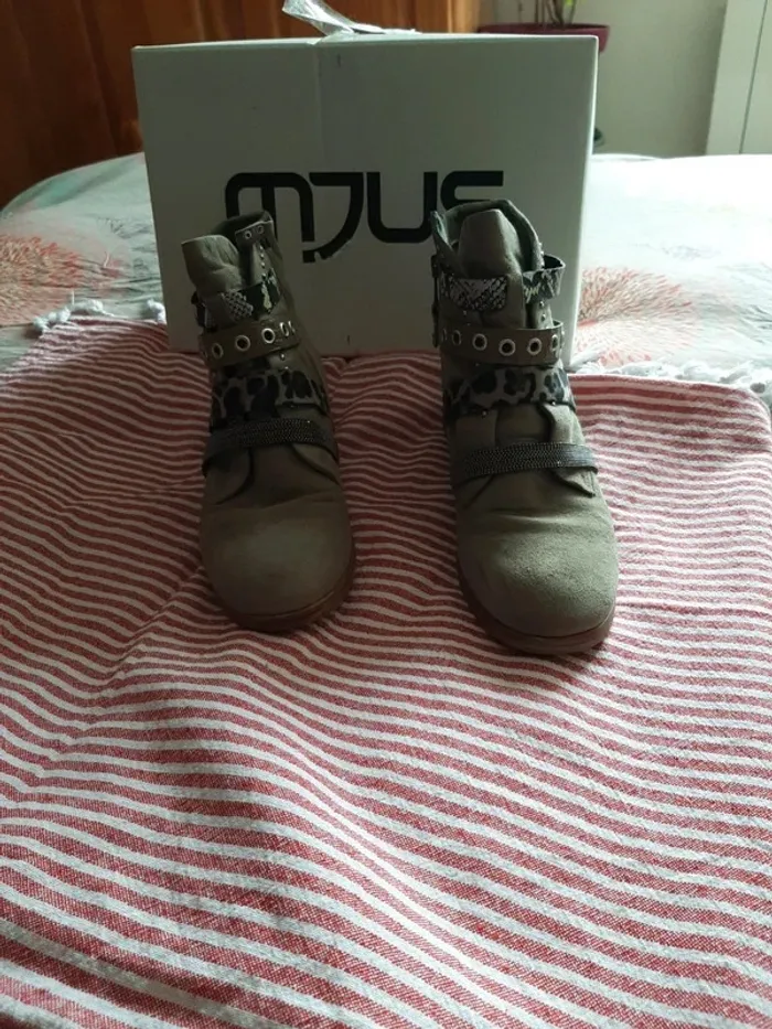 Chaussures bottines femme pointure 40 mjus - photo numéro 3