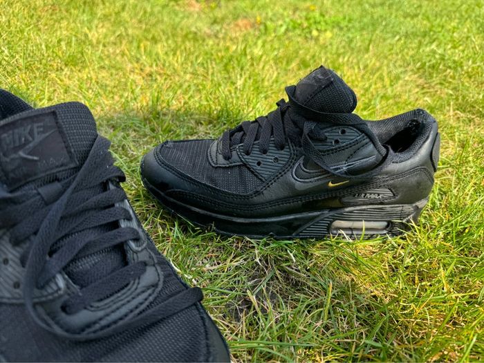 Baskets Nike Air Max Pointure 38,5 - photo numéro 3