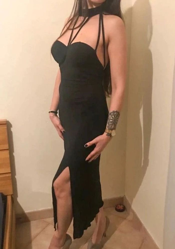 Robe longue noire fendue - photo numéro 4