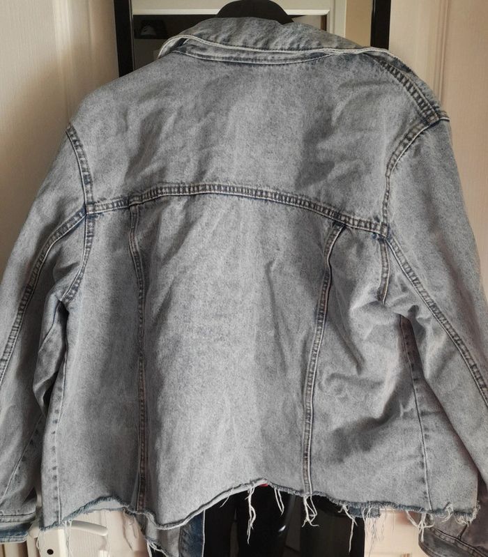 Veste en Jean destroy Taille 48 - photo numéro 2