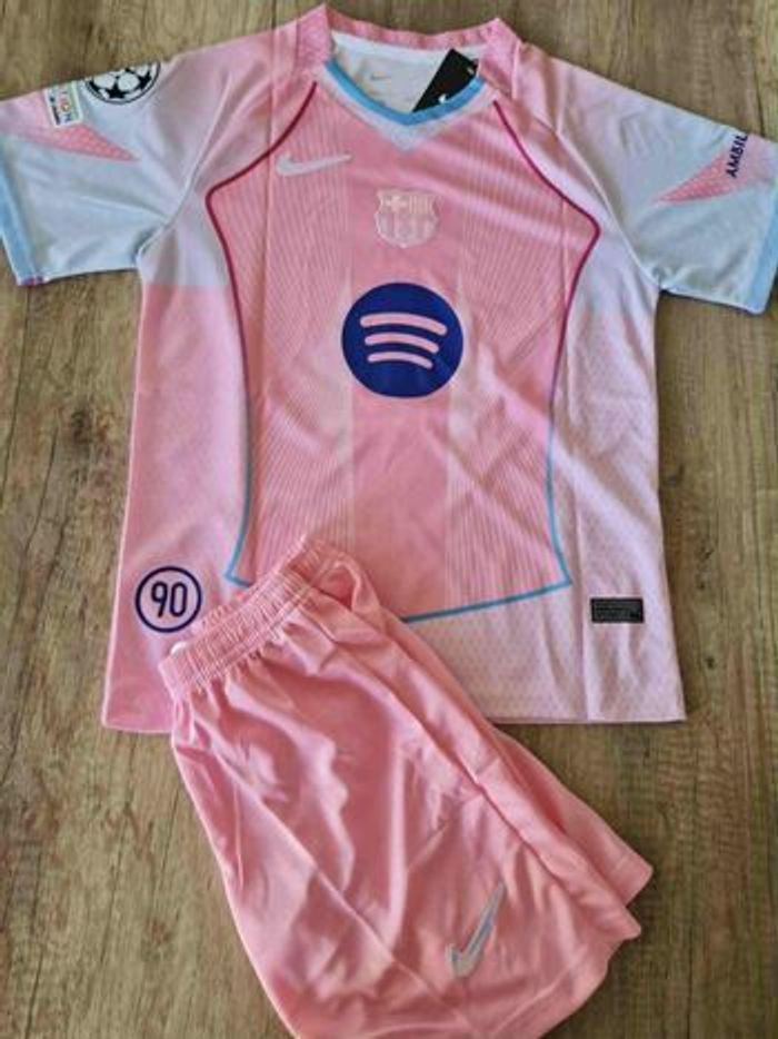 maillot de football Lamine Yamal 8 ans