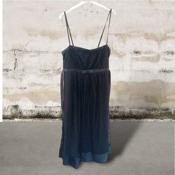 Robe de soirée chic noire et brillant discret de qualité Marque Vila comme neuve